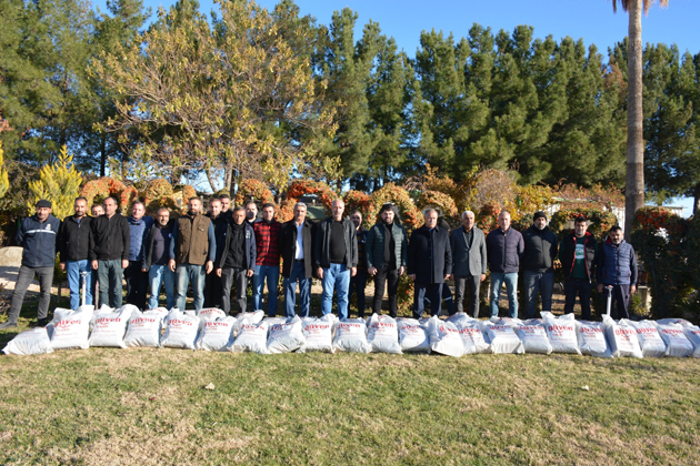 Kışlık iş elbisesi dağıtıldı