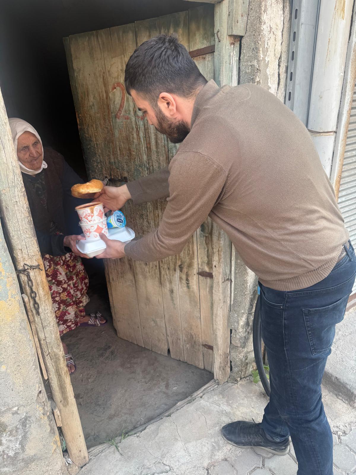 İhtiyaç Sahiplerine İftar Yardımı